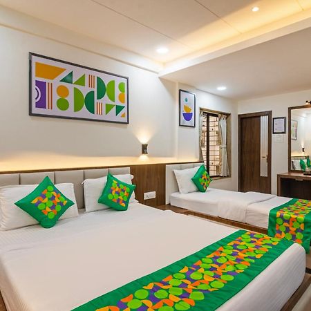 Treebo Petals Banquet & Suites - Calcutta  Esterno foto