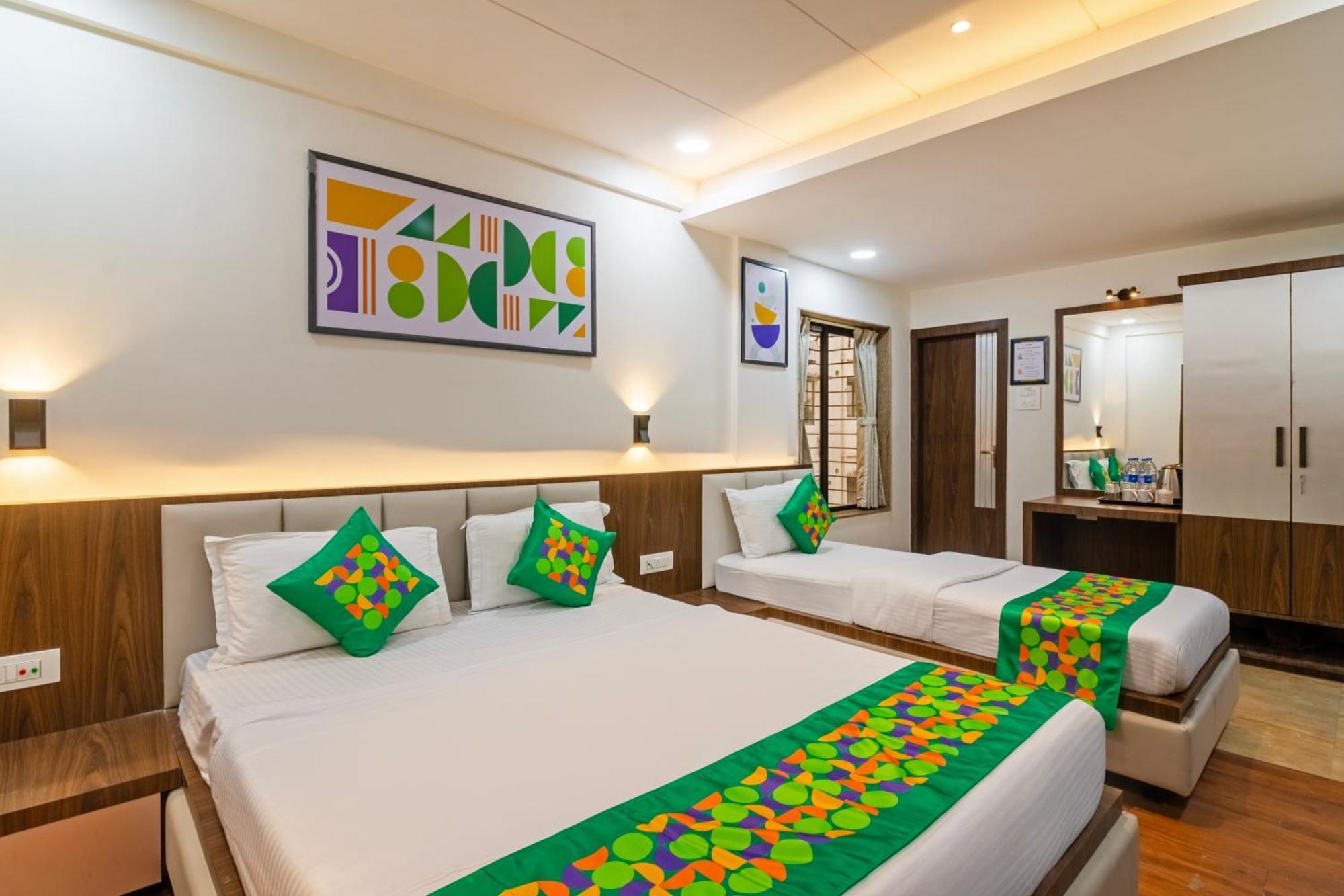 Treebo Petals Banquet & Suites - Calcutta  Esterno foto