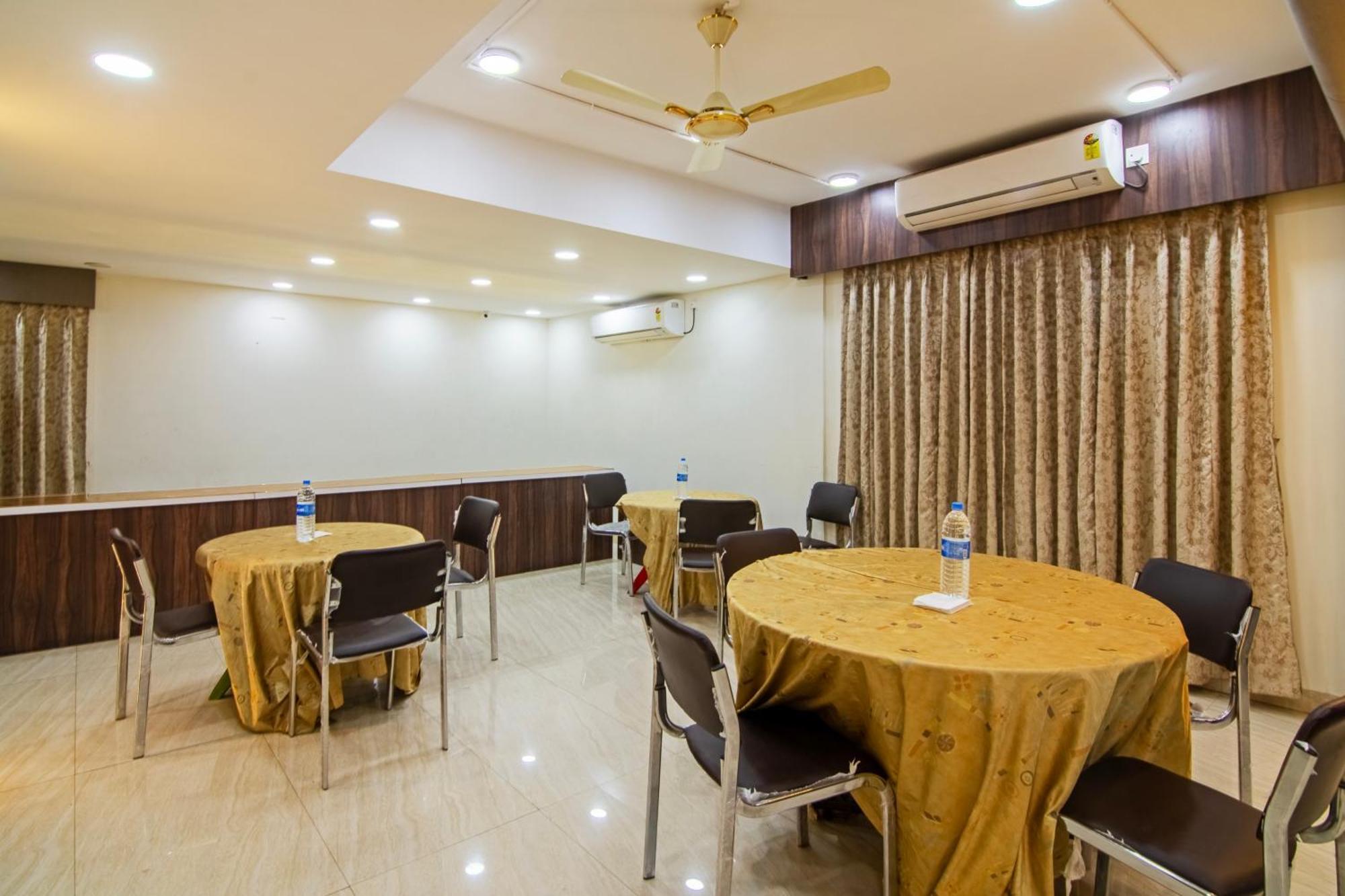 Treebo Petals Banquet & Suites - Calcutta  Esterno foto