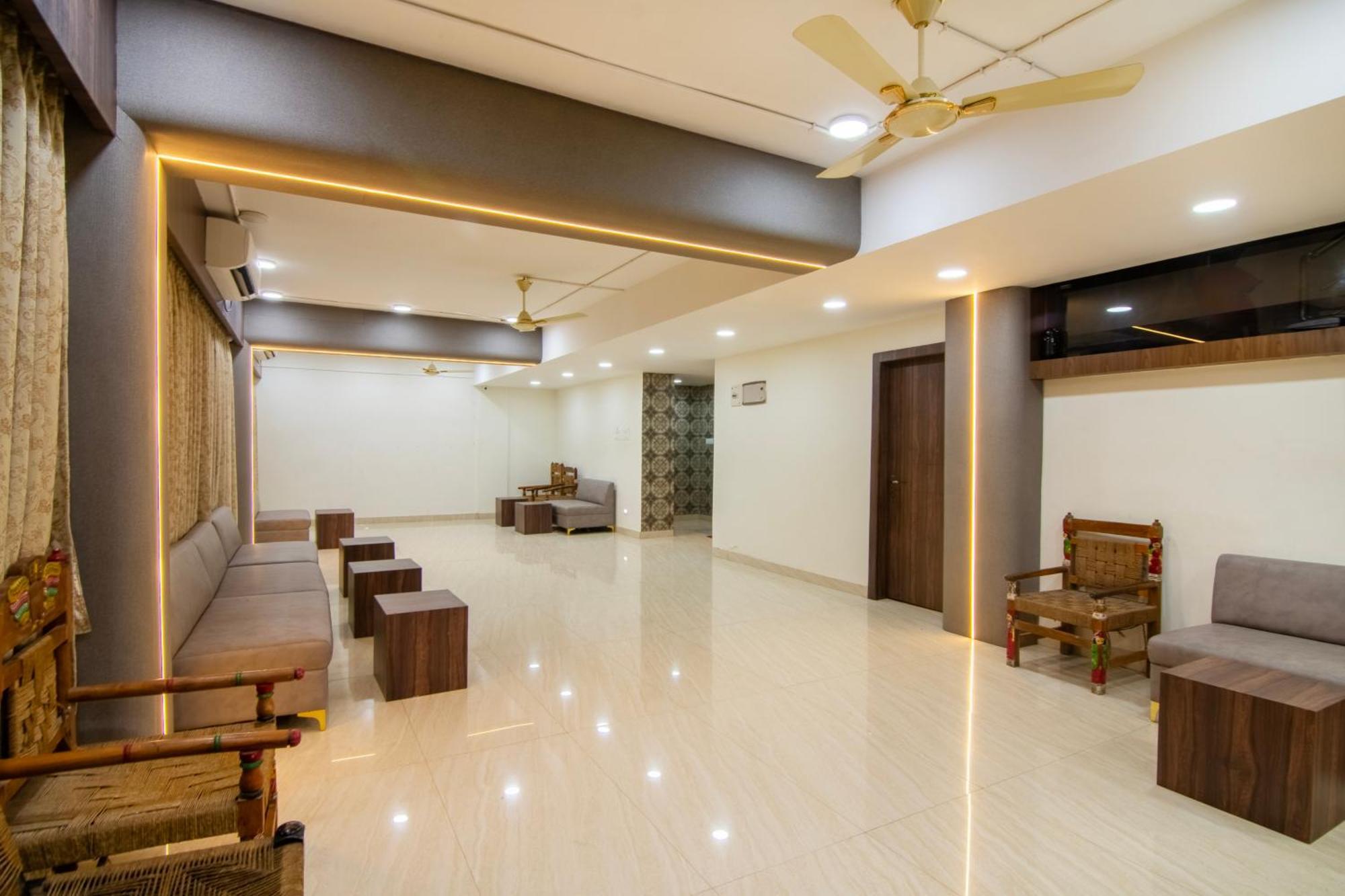 Treebo Petals Banquet & Suites - Calcutta  Esterno foto