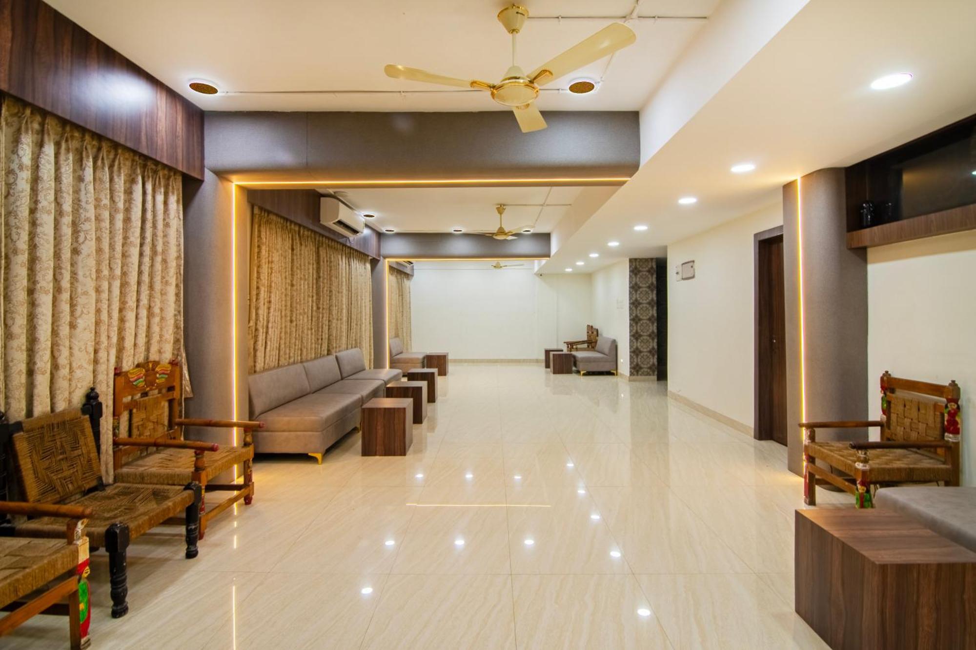 Treebo Petals Banquet & Suites - Calcutta  Esterno foto